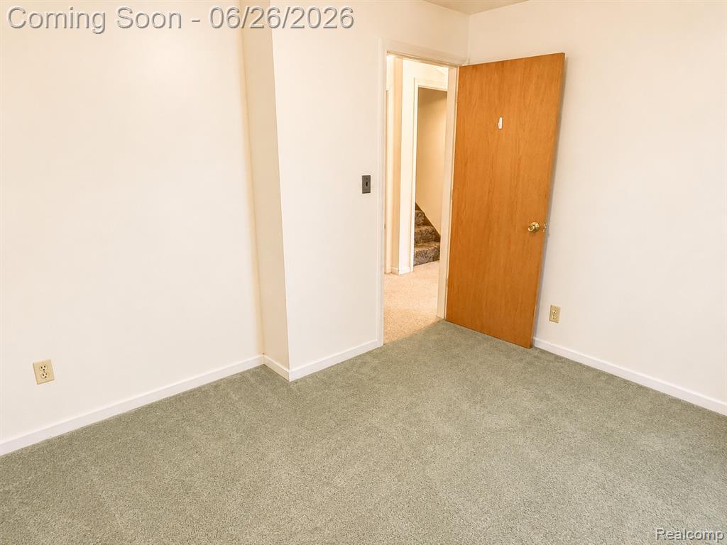 8056 Central, Center Line, MI 48015 — Photo 13