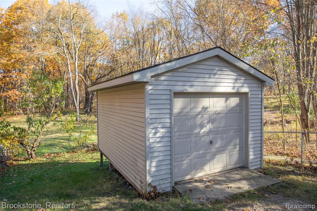 16567 DIXIE Highway, Davisburg, MI 48350 — Photo 11