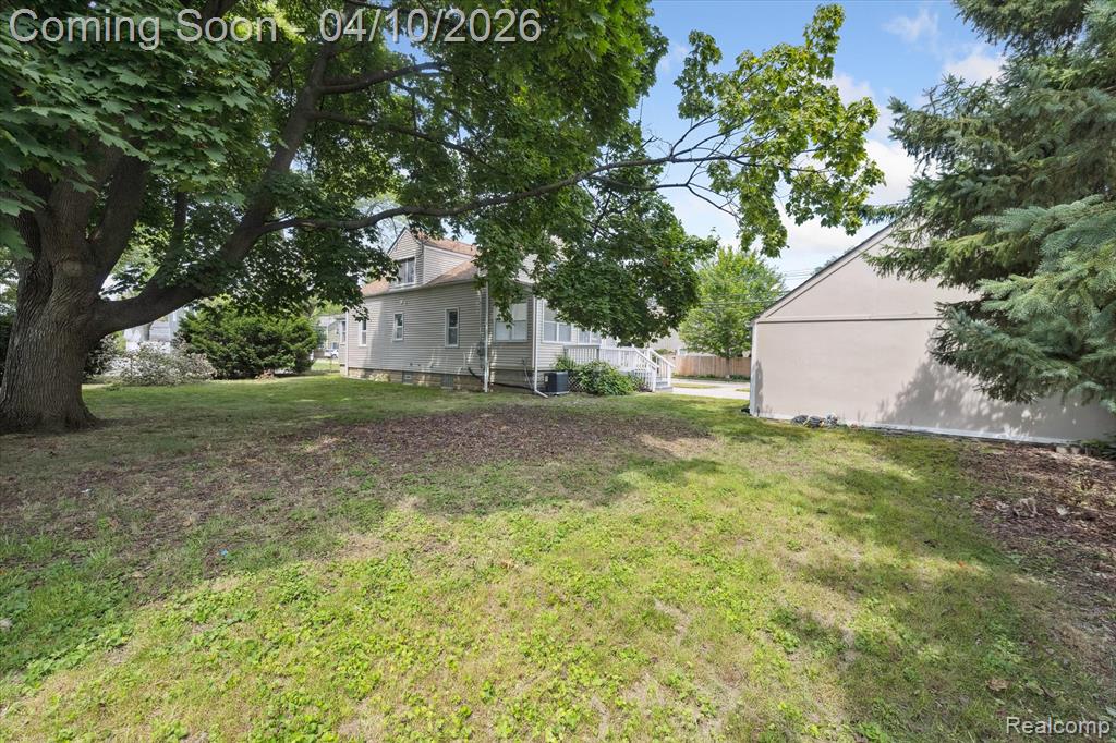 3690 Phillips Avenue, Berkley, MI 48072 — Photo 28