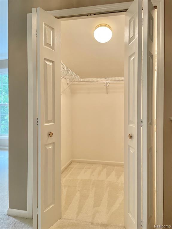 1916 FLAGSTONE Circle, 83, Rochester, MI 48307 — Photo 24