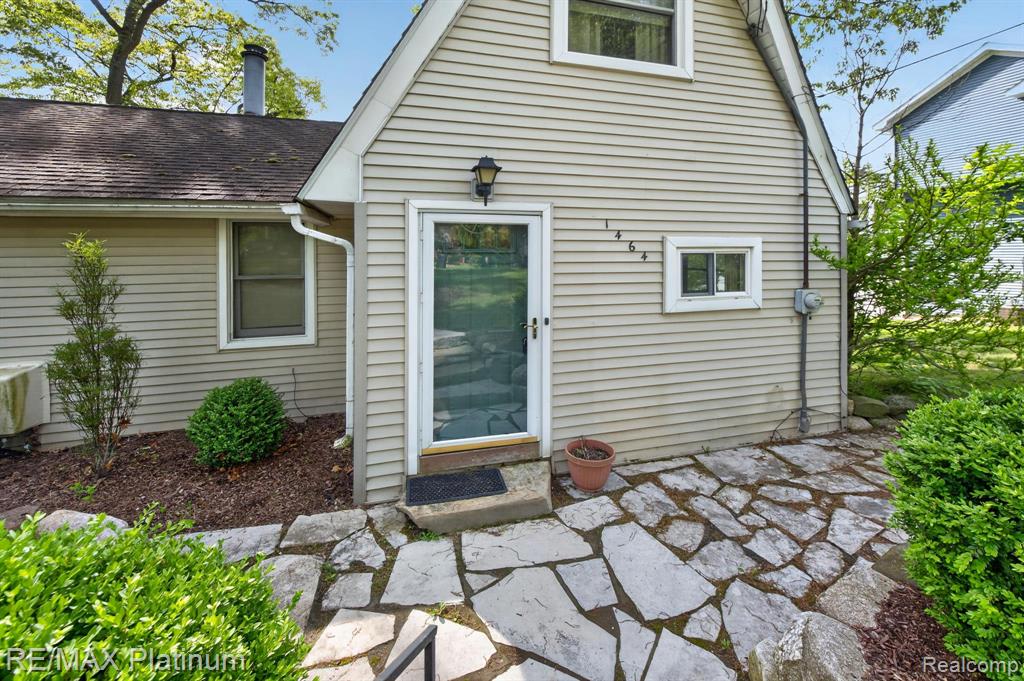 1464 Clark Lake Road, Brighton, MI 48114 — Photo 33