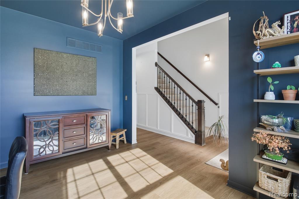 6667 Maplelawn Drive, Ypsilanti, MI 48197 — Photo 4
