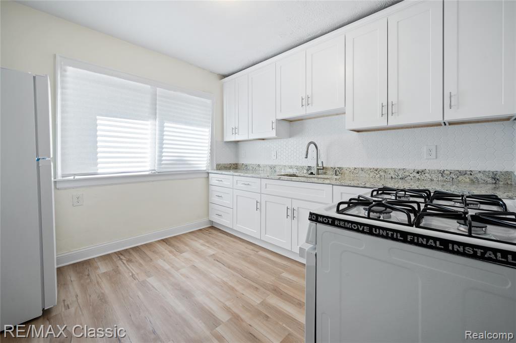 7239 Barrie Street, Dearborn, MI 48126 — Photo 13