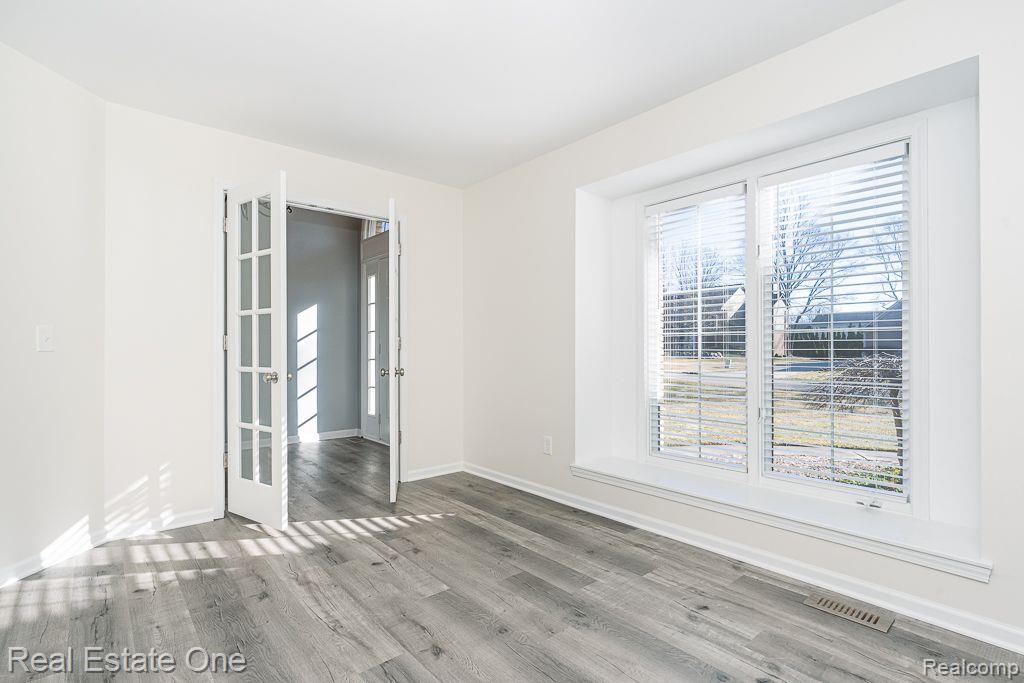 5635 Sheffield Drive, Clarkston, MI — Photo 4
