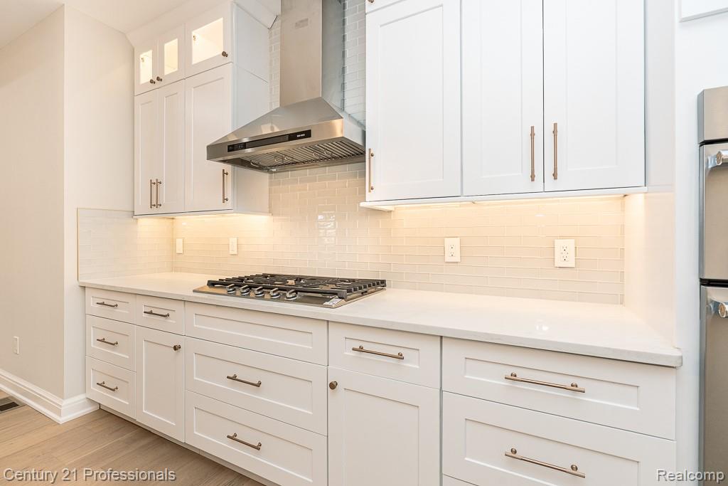 53242 Eastbourne Drive, Shelby Twp, MI 48316 — Photo 10
