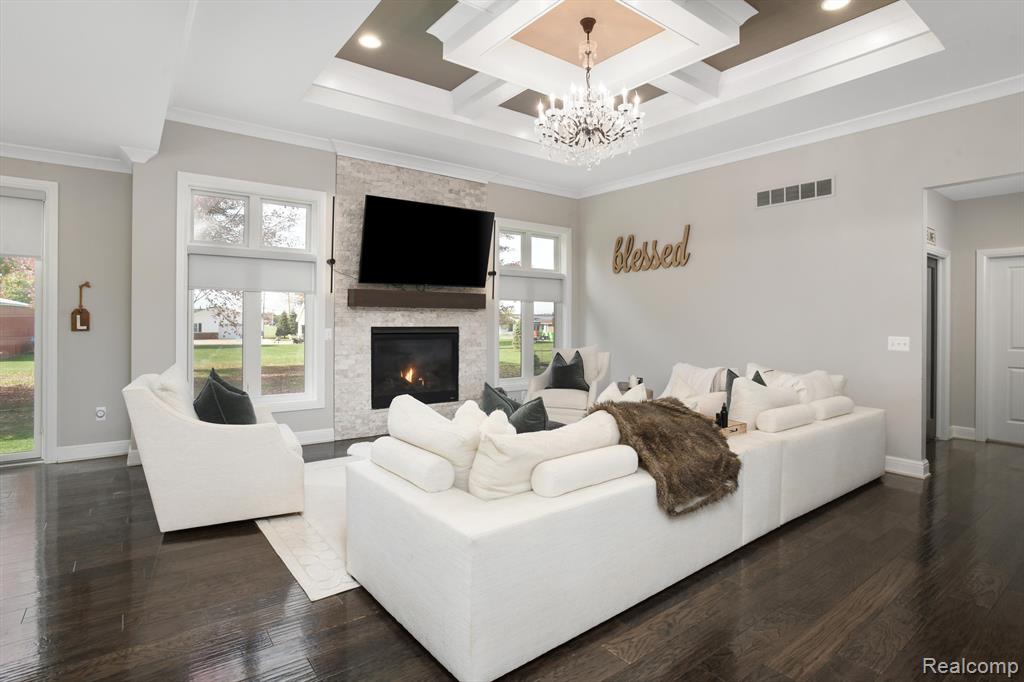 50035 ANITA Way N, Macomb, MI 48044 — Photo 8