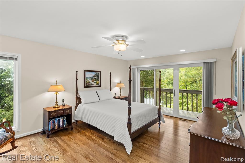 4342 MEADOW Lane, Orchard Lake Village, MI 48323 — Photo 21