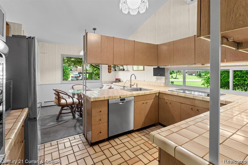 44253 CHEDWORTH Drive, Northville, MI 48167 — Photo 18