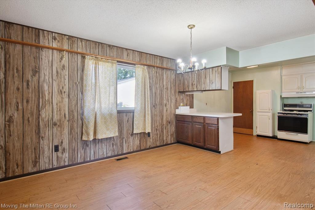 1336 Woodglen Avenue, Ypsilanti, MI 48198 — Photo 12