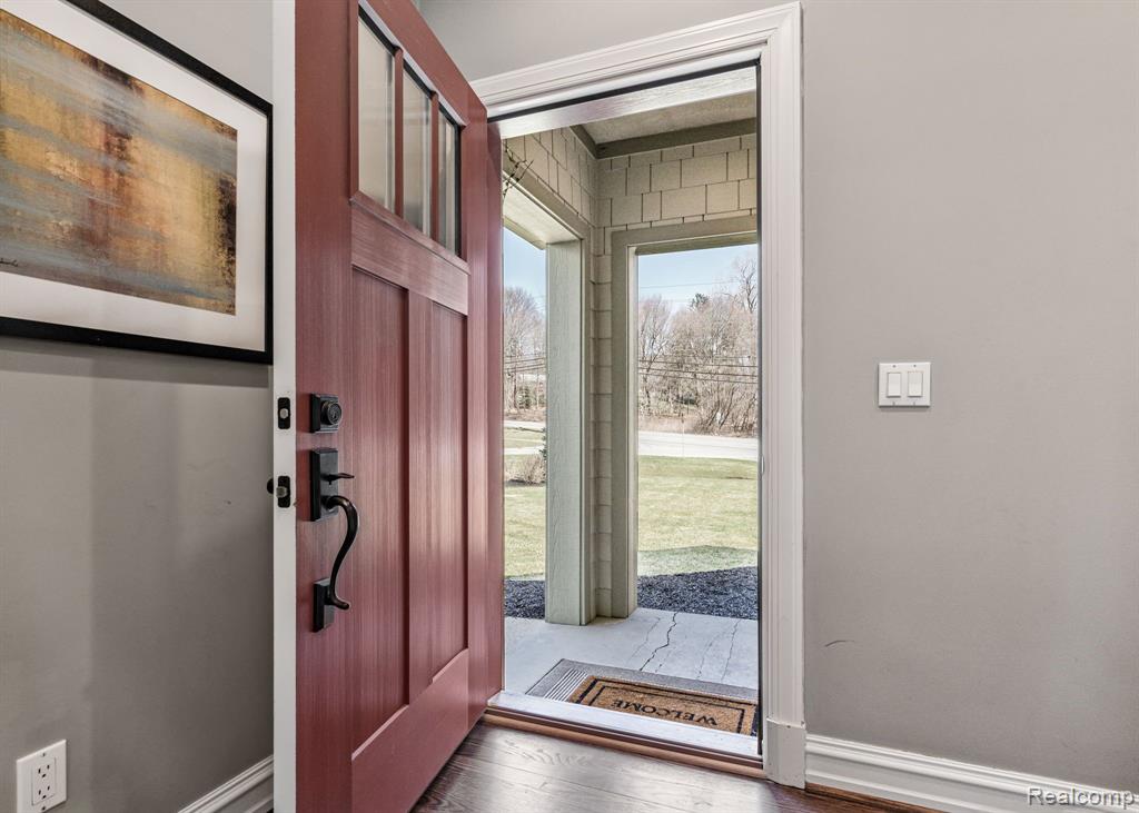 411 CHERRY TREE Lane, Rochester Hills, MI 48306 — Photo 5
