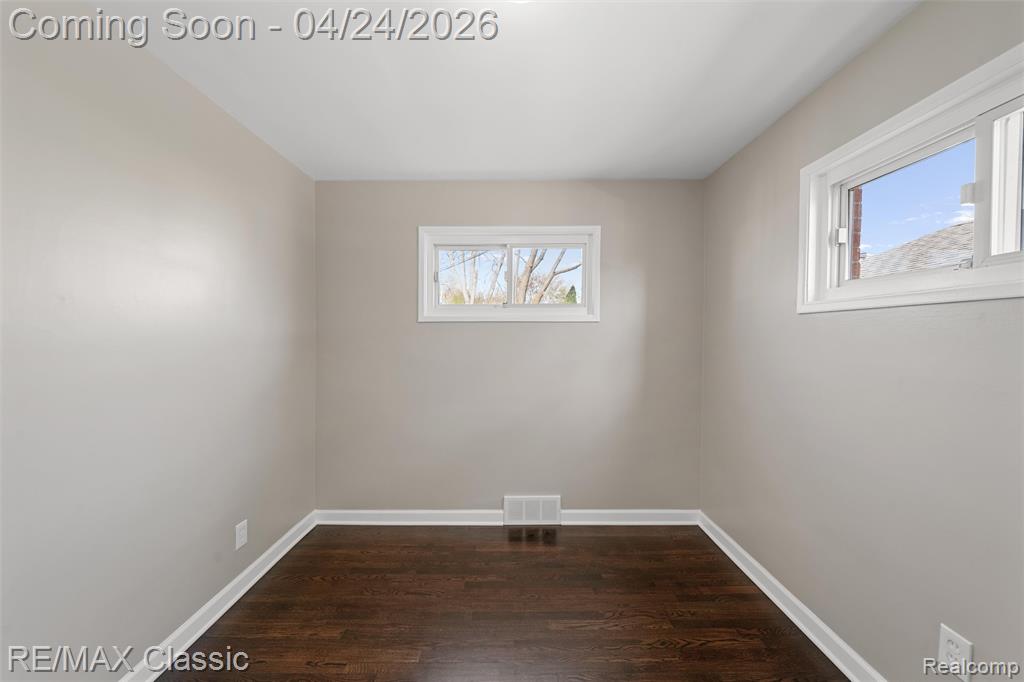 6647 Arcola Street, Garden City, MI — Photo 25