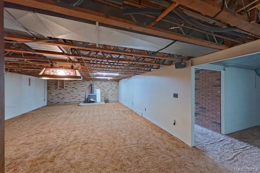 6523 ELLINWOOD Drive, White Lake, MI 48383 — Photo 35