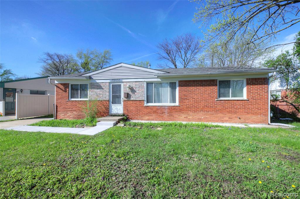 35030 Michelle Drive, Romulus, MI 48174
