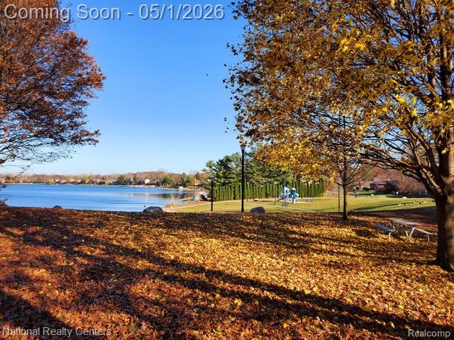 542 Bay Pointe Drive, Oxford, MI 48371 — Photo 53