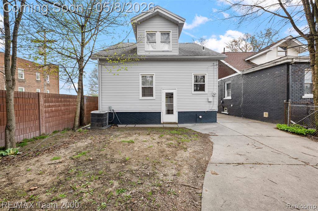 7121 Pinehurst Street, Dearborn, MI 48126 — Photo 3