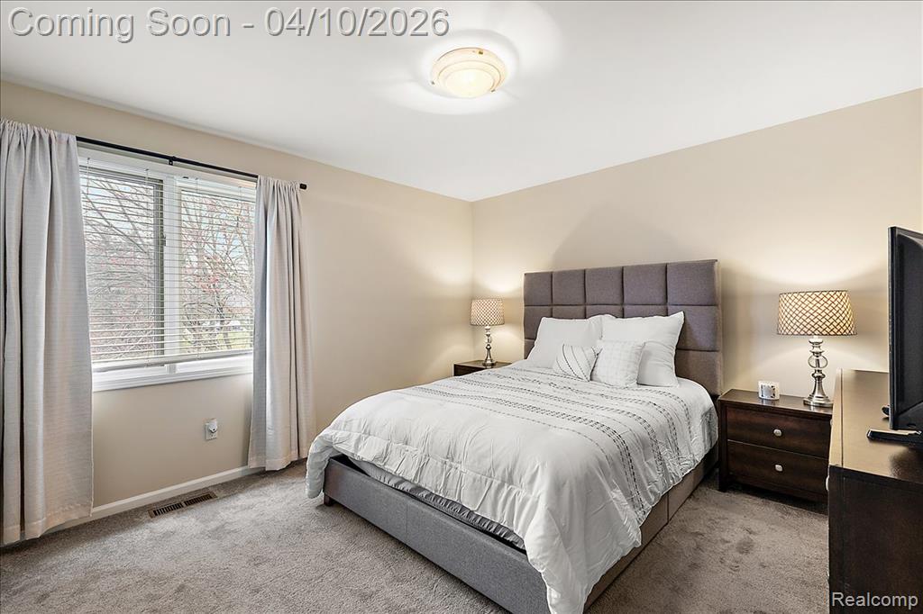 (Upstairs) Bedroom 2