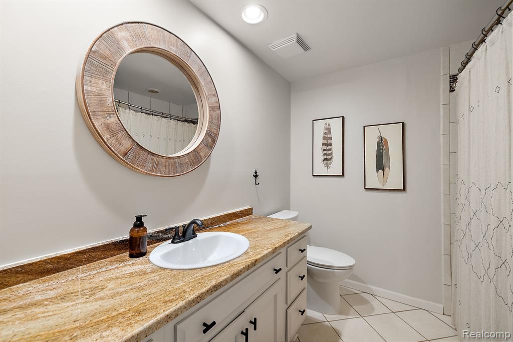 555 Kendry, Bloomfield Hills, MI 48302 — Photo 28