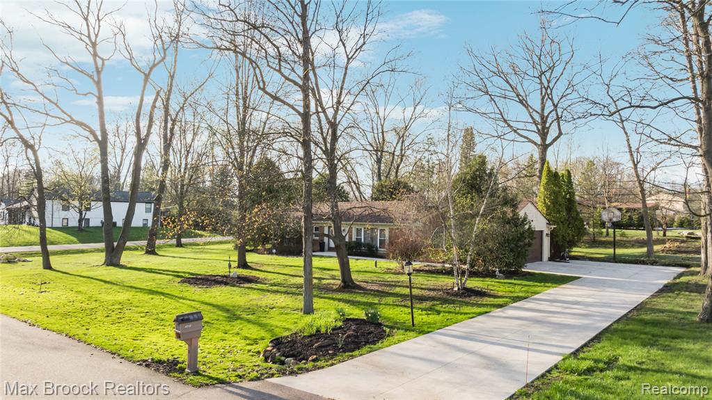 4550 Patrick Road, West Bloomfield, MI — Photo 35