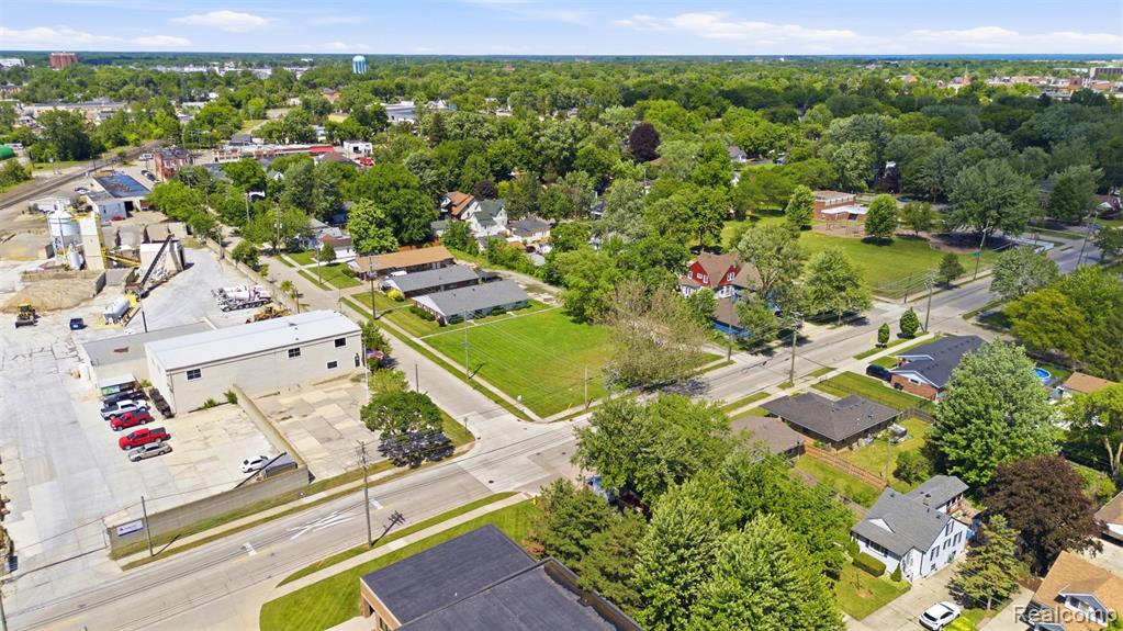 61 Floral Avenue, Mount Clemens, MI 48043 — Photo 11