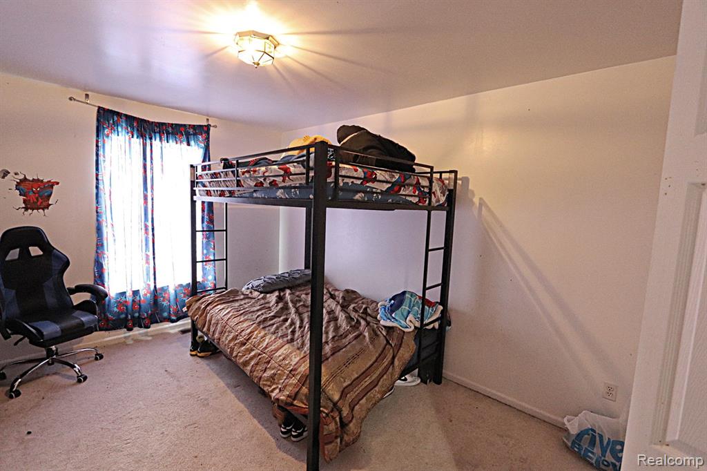 13218 MANTAUK, Belleville, MI 48111 — Photo 34
