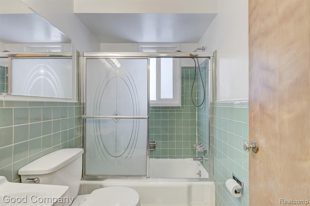 6958 Town Lane, Dearborn Heights, MI 48127 — Photo 23