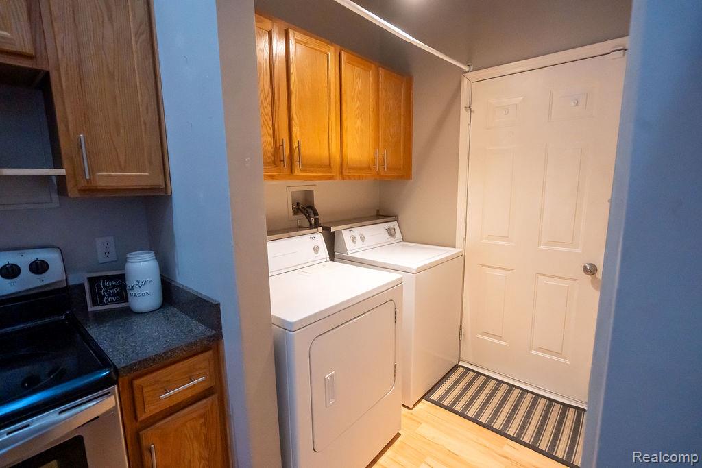 23273 Bunte Court, Trenton, MI 48183 — Photo 28
