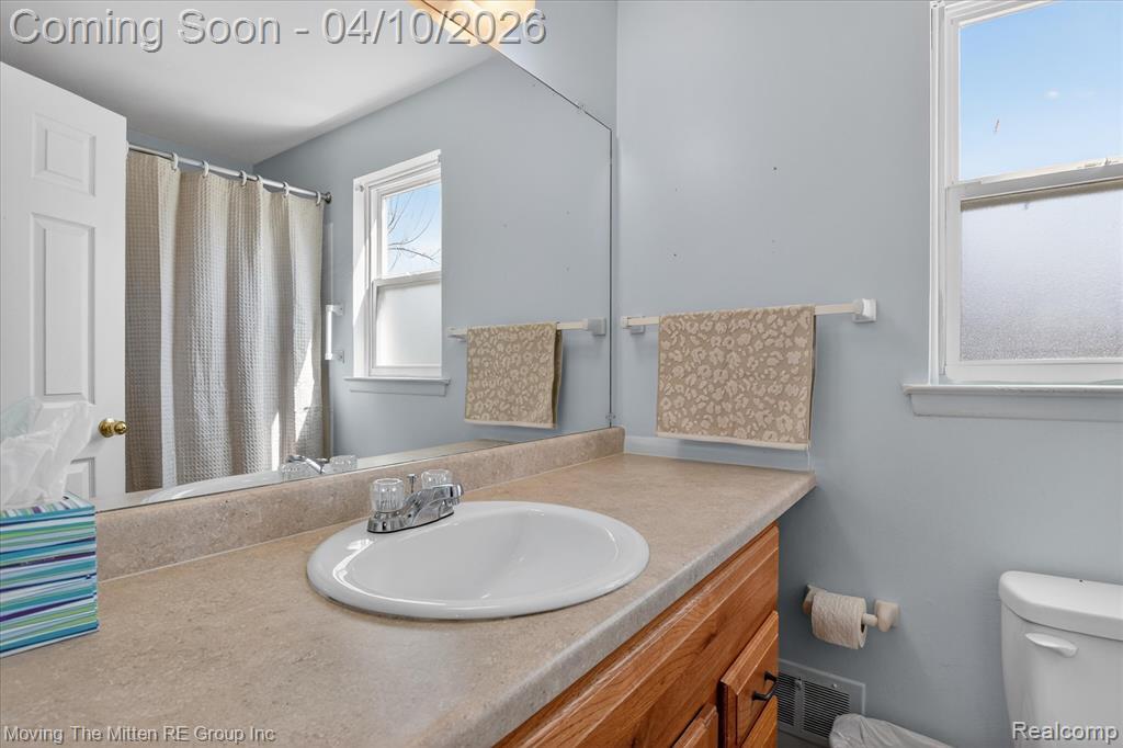 8672 Hemlock Court, Ypsilanti, MI 48198 — Photo 25