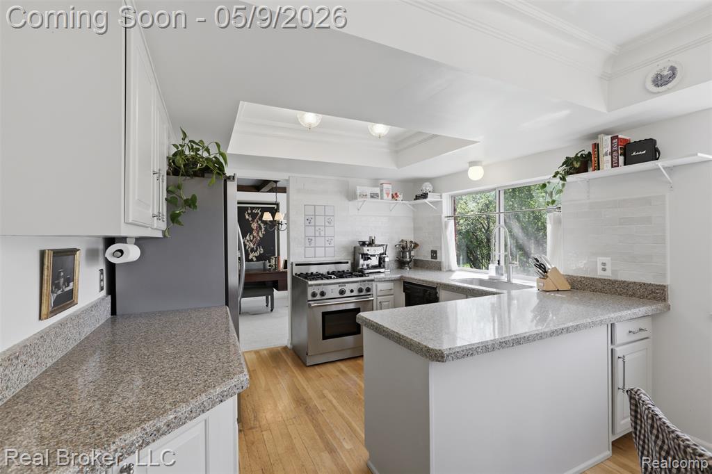 5037 Bantry Drive, West Bloomfield, MI — Photo 16