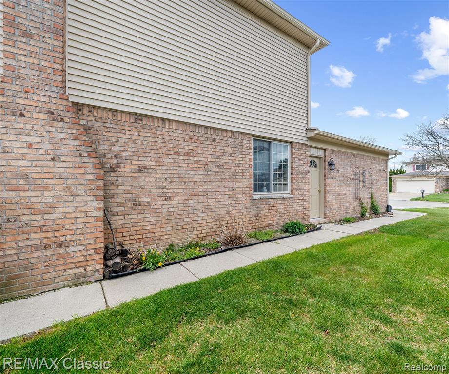 45597 HOLMES Drive, Canton, MI 48187 — Photo 66