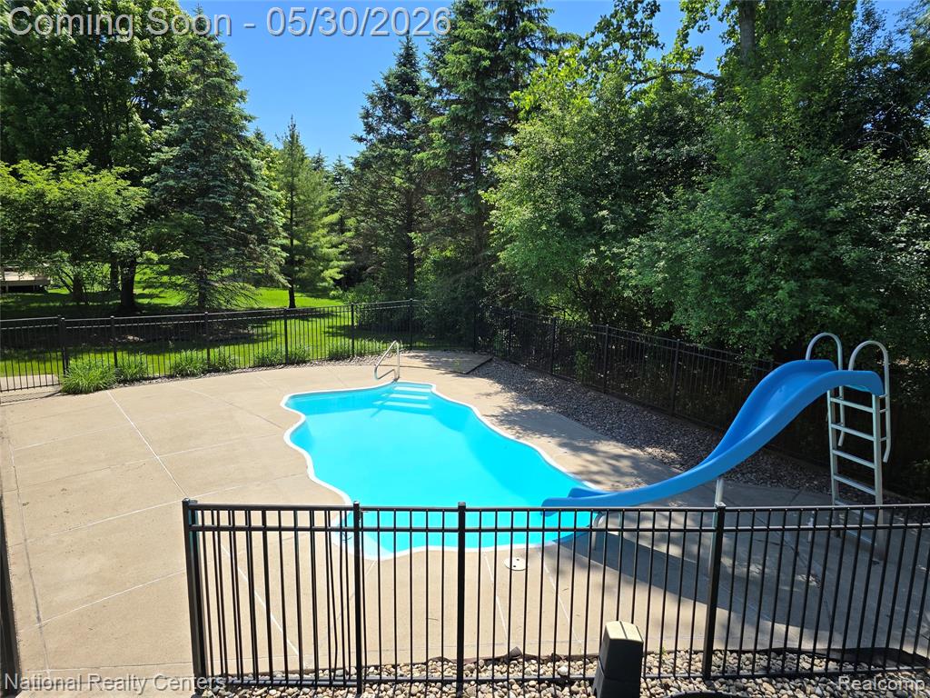 47245 N Pointe Drive, Canton, MI 48187 — Photo 4
