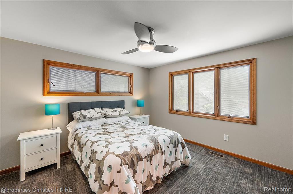 1071 Woodbridge Lane, Rochester, MI 48306 — Photo 42