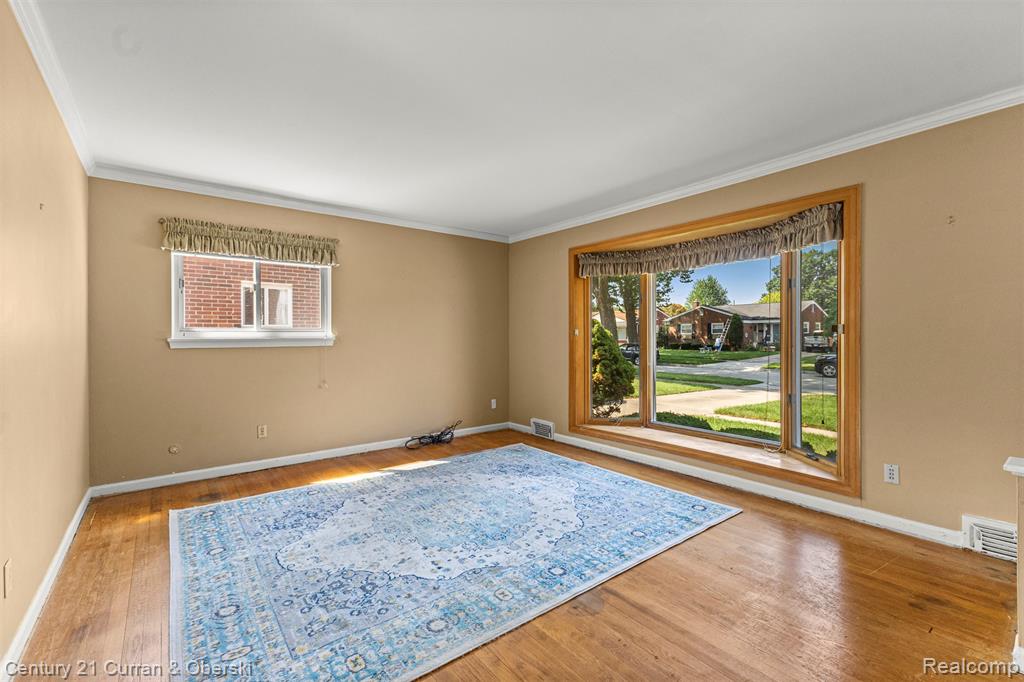 6106 N Charlesworth Street, Dearborn Heights, MI 48127 — Photo 4