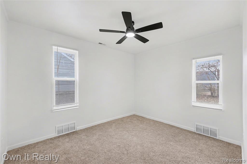10821 Albany Street, Oak Park, MI, 48237
