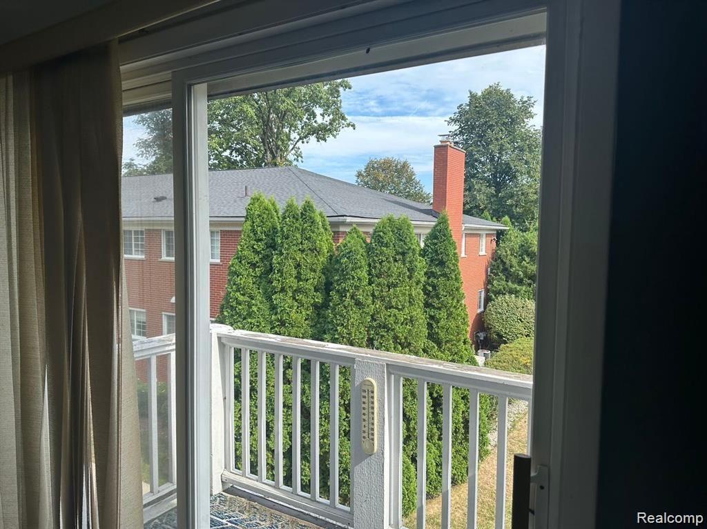 487 N ETON Street, B6, Birmingham, MI 48009 — Photo 7