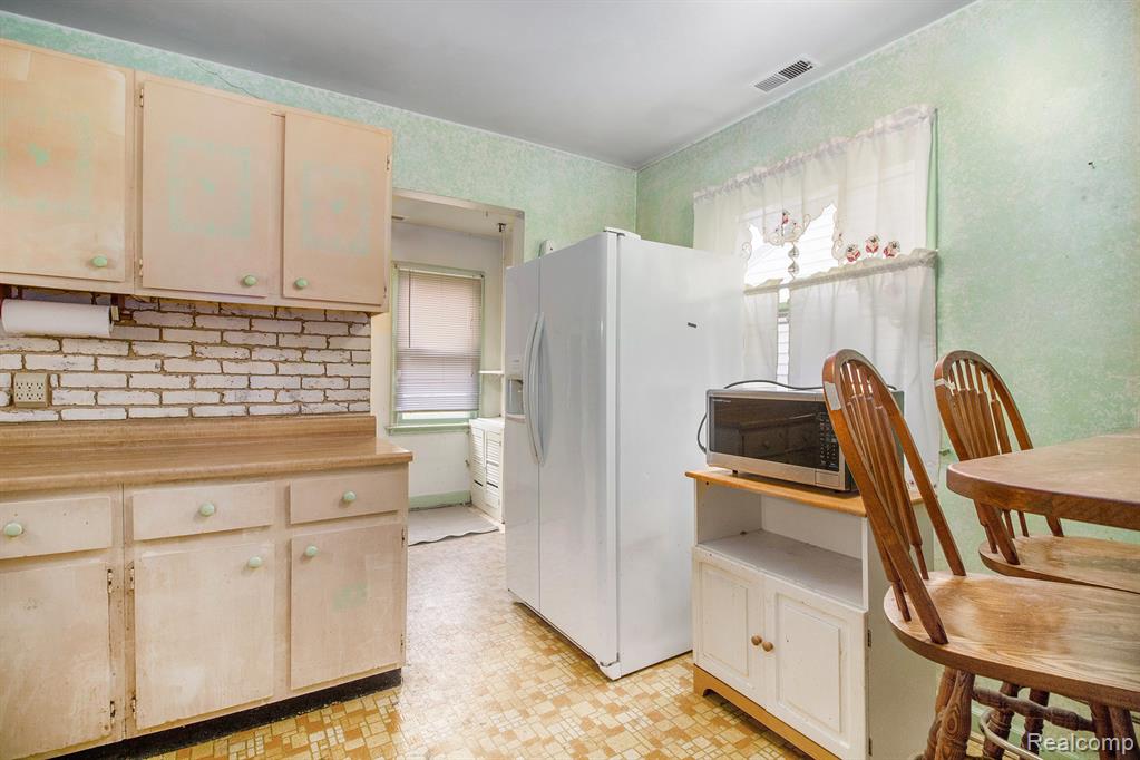 6042 Harrison Street, Garden City, MI — Photo 6