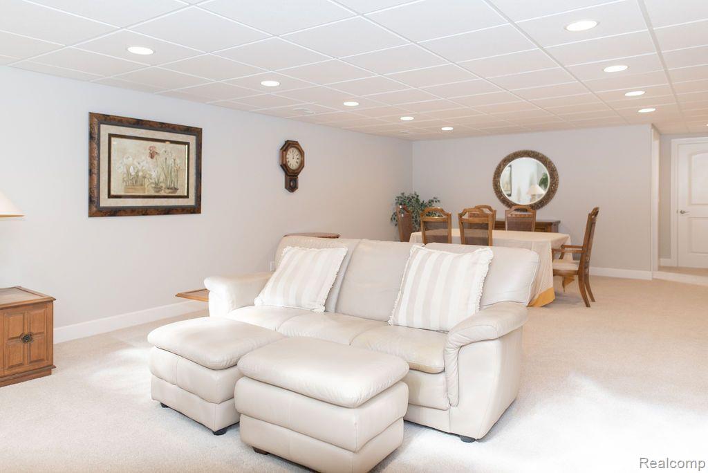 6962 Rawling, Washington, MI — Photo 27