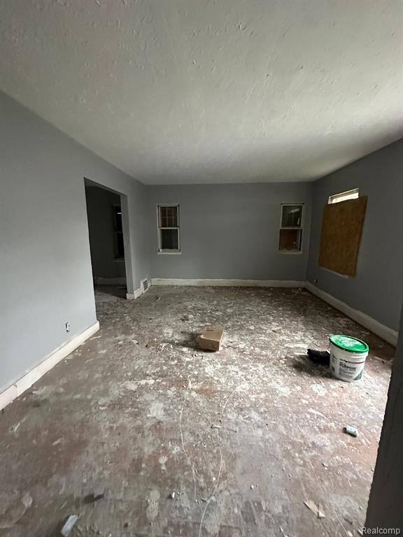 9655 SORRENTO Street, Detroit, MI 48227 — Photo 2