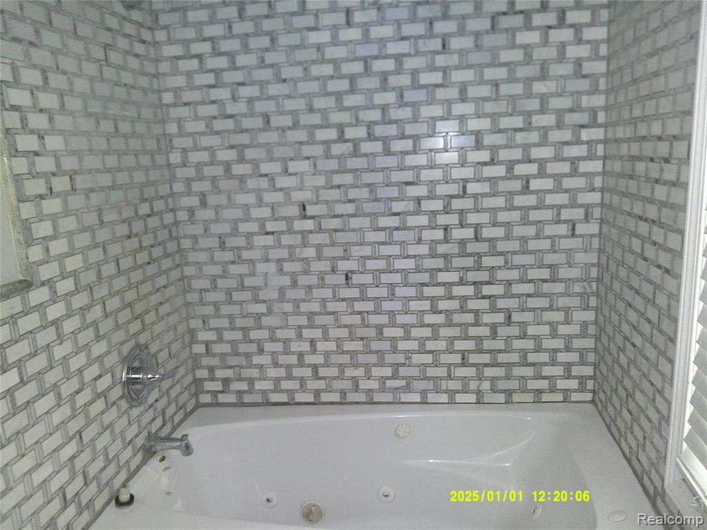 18666 Appoline Street, Detroit, MI 48235 — Photo 9