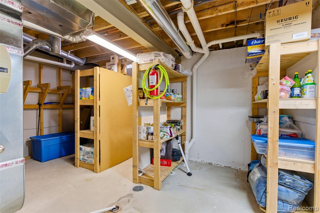 9140 Lakewood Drive, Whitmore Lake, MI 48189 — Photo 30