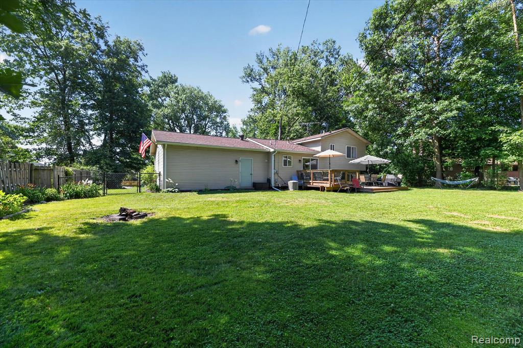 554 Bluewater Drive, Holly, MI 48442 — Photo 4