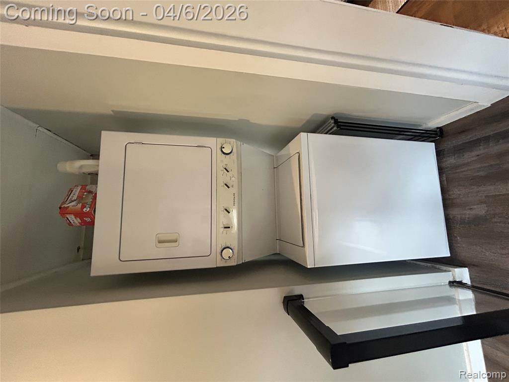 3051 Kenrick Street, Keego Harbor, MI 48320 — Photo 32