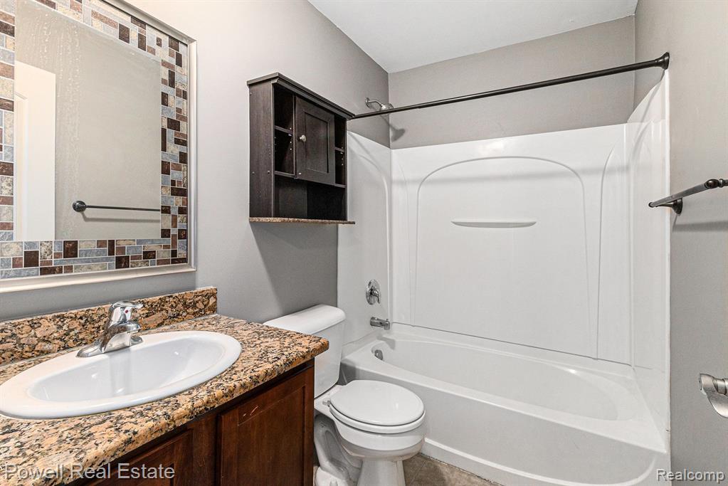 50509 COOLIDGE Street, Canton, MI 48188 — Photo 16