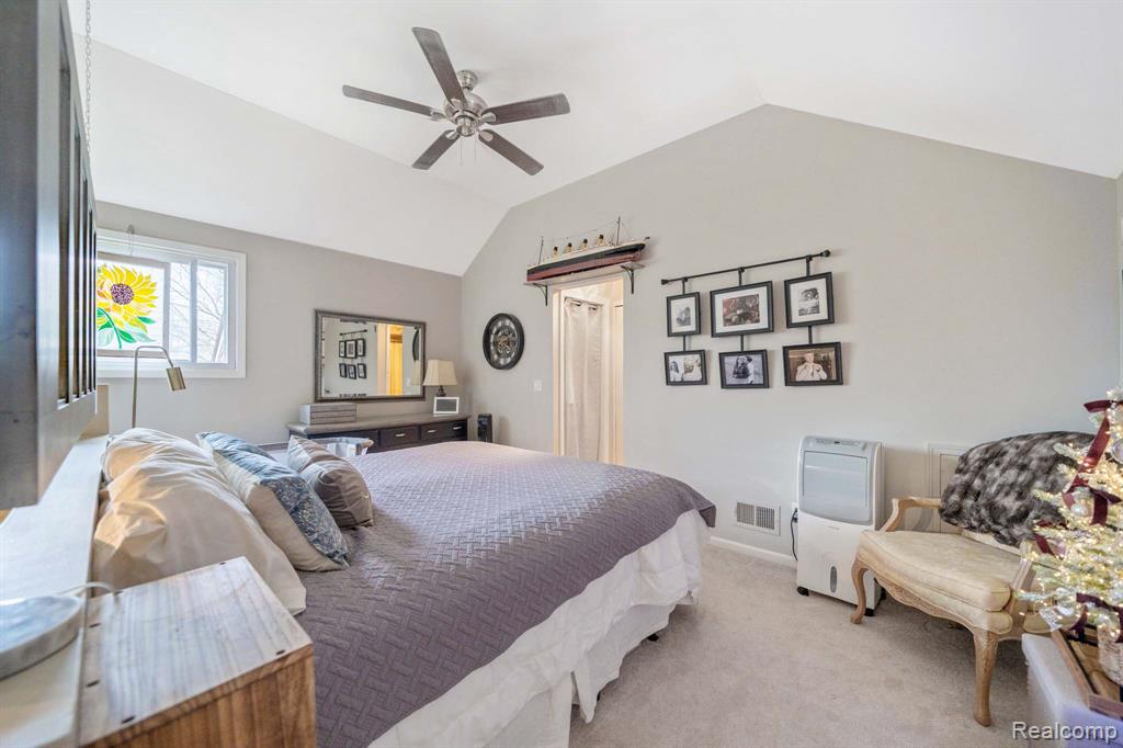2798 Davison Avenue, Auburn Hills, MI 48326 — Photo 15