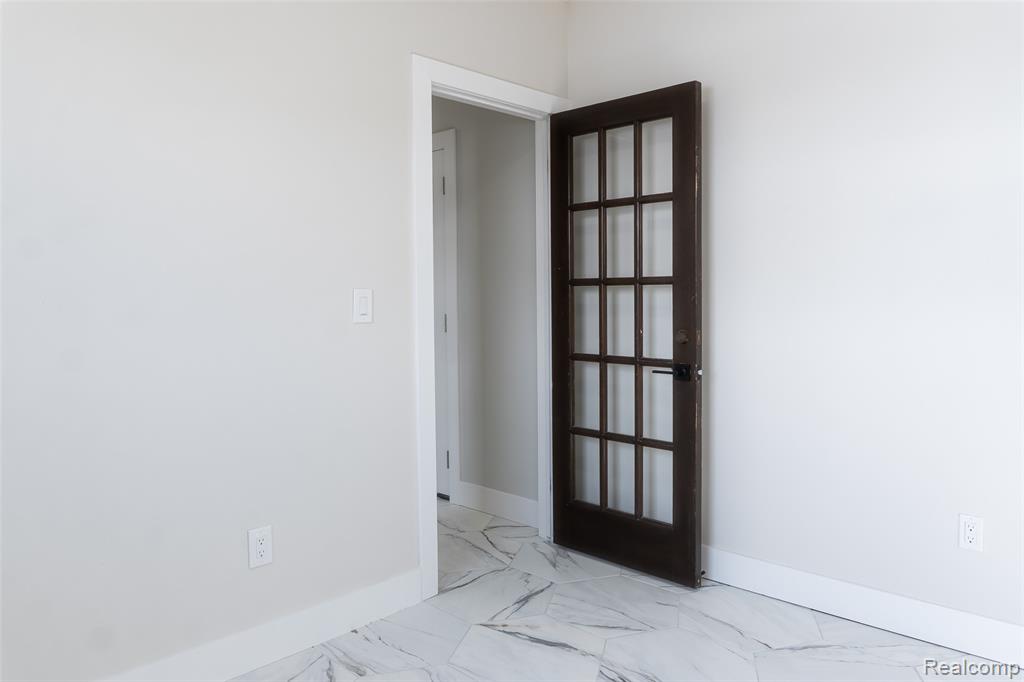 54832 Blue Cloud Drive, Utica, MI 48315 — Photo 33