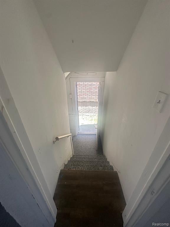 5406 IROQUOIS Street, Detroit, MI 48213 — Photo 5