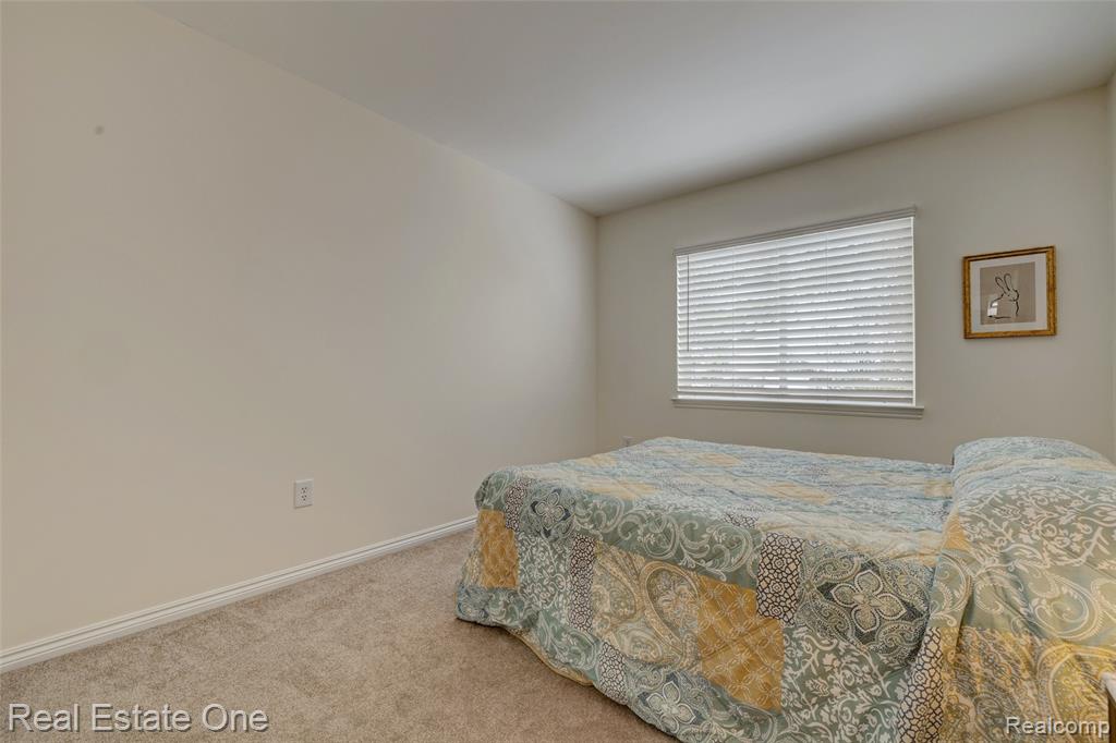 545 Sandhurst Street, Oxford, MI 48371 — Photo 32