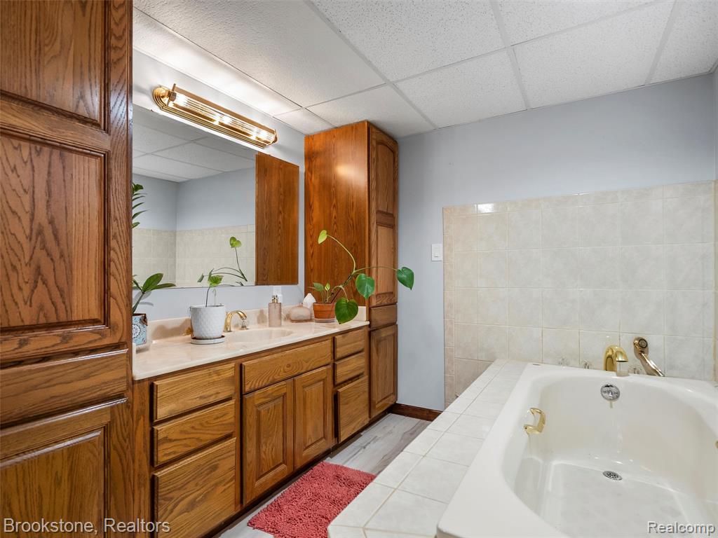 175 Barr Road, Oxford, MI 48370 — Photo 21
