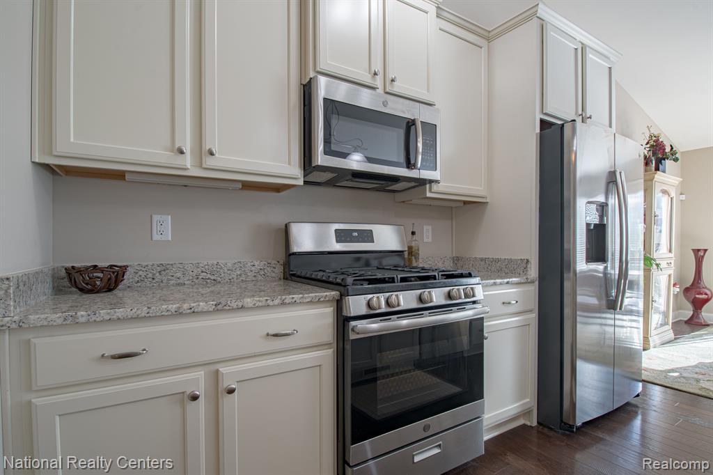 471 HOSTA, Howell, MI 48843 — Photo 10