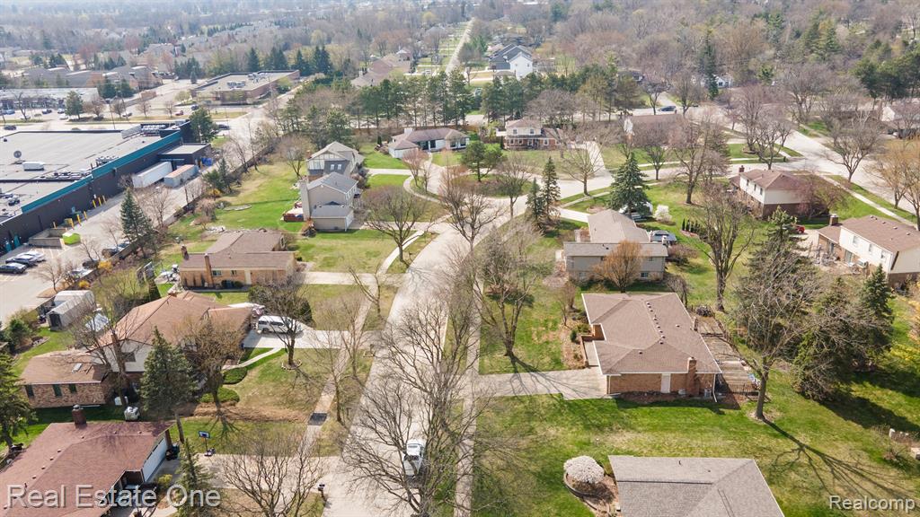 5251 WINCHESTER Drive, Troy, MI 48085 — Photo 53