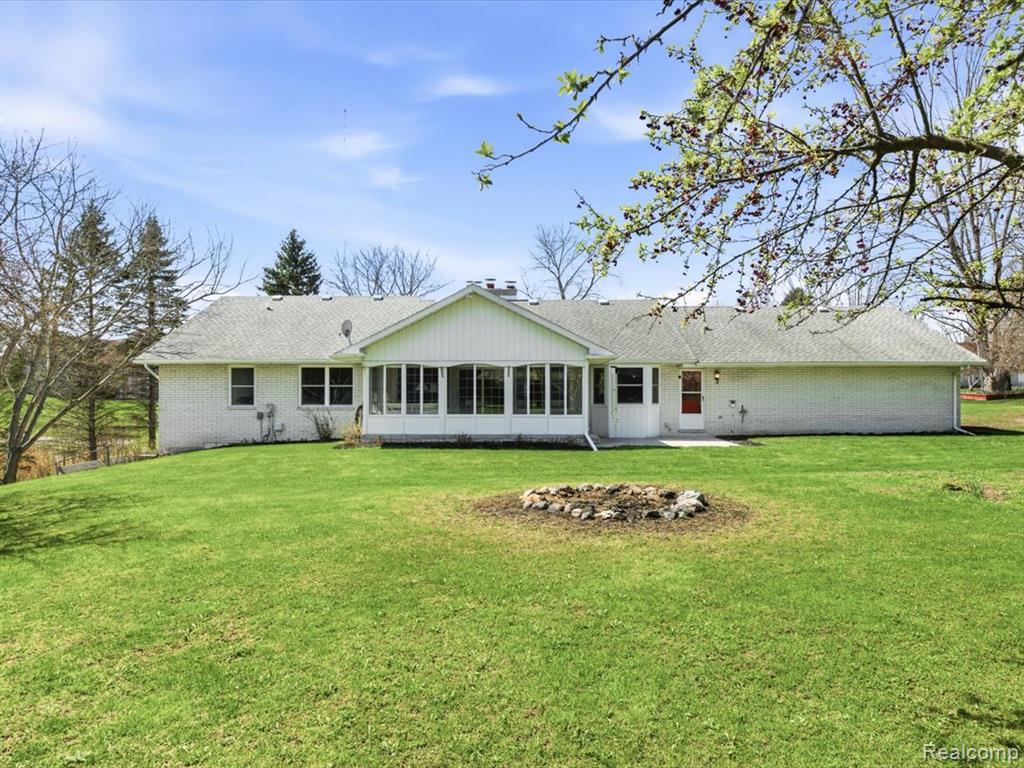 2956 Maywood Drive, Port Huron, MI 48060 — Photo 7